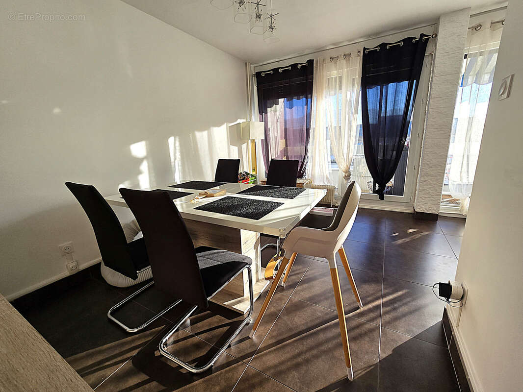 Appartement à QUINTAL