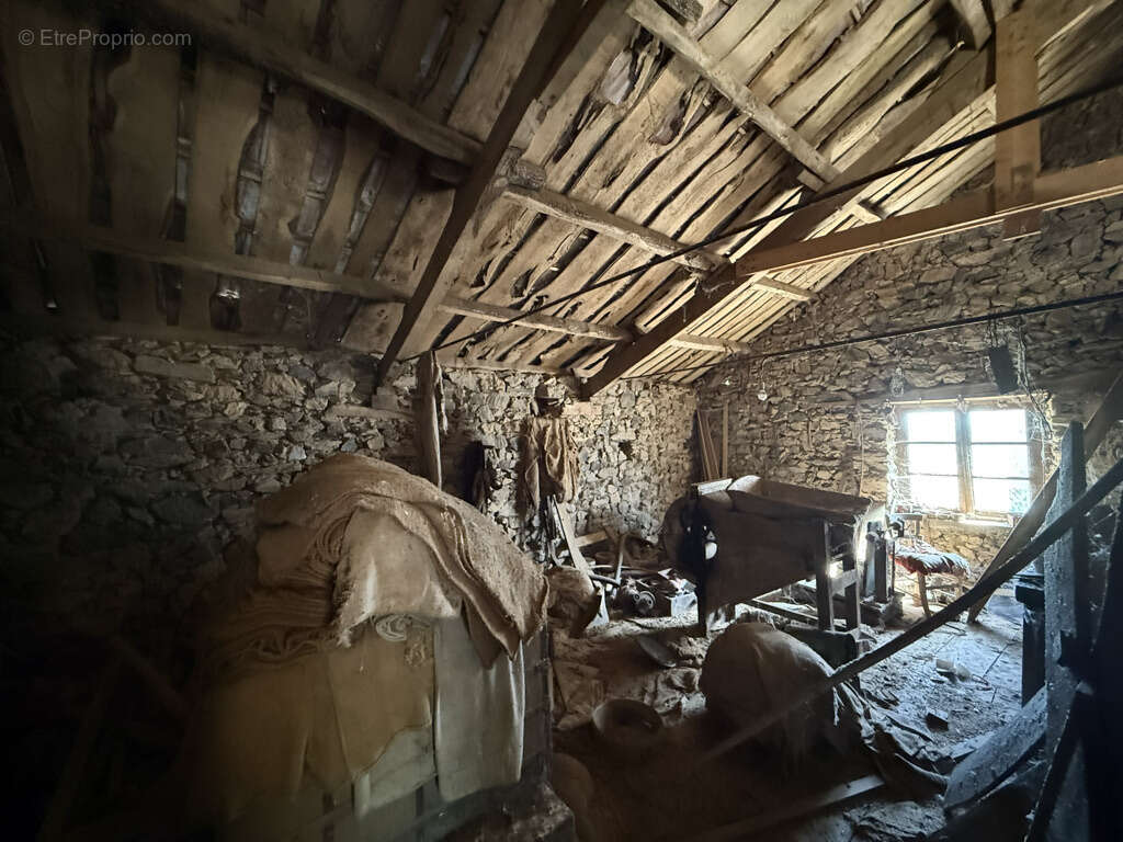 Maison à JOUQUEVIEL