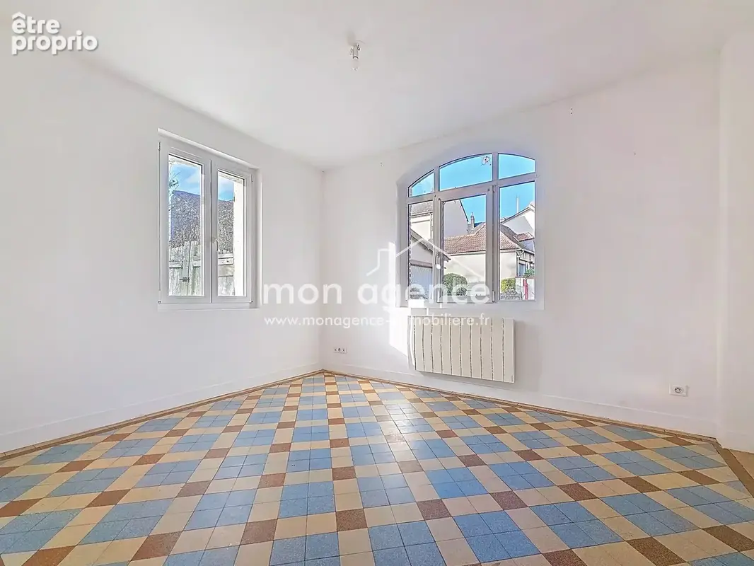 Une maison familiale en plein centre-bourg - photo 4
