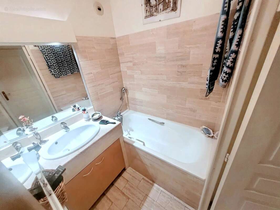 Appartement à MARSEILLE-8E