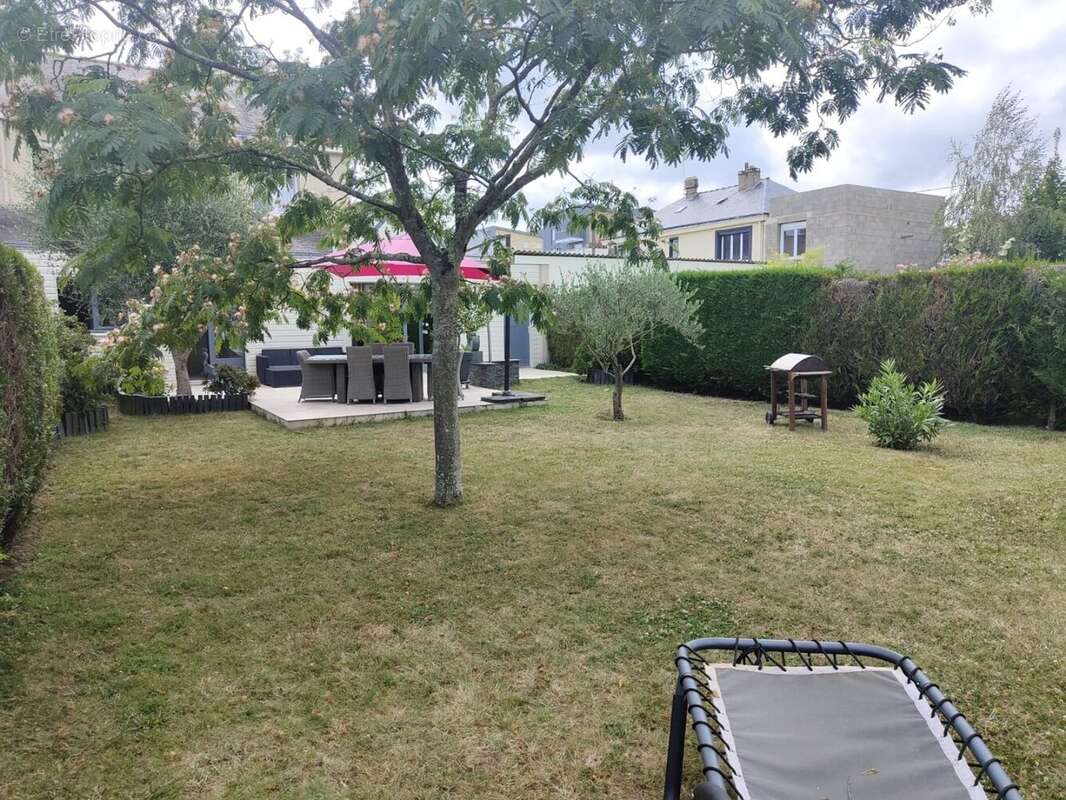 Maison à SAINT-BARTHELEMY-D&#039;ANJOU