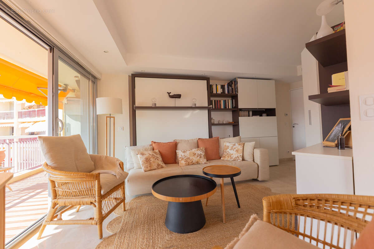 Appartement à MANDELIEU-LA-NAPOULE