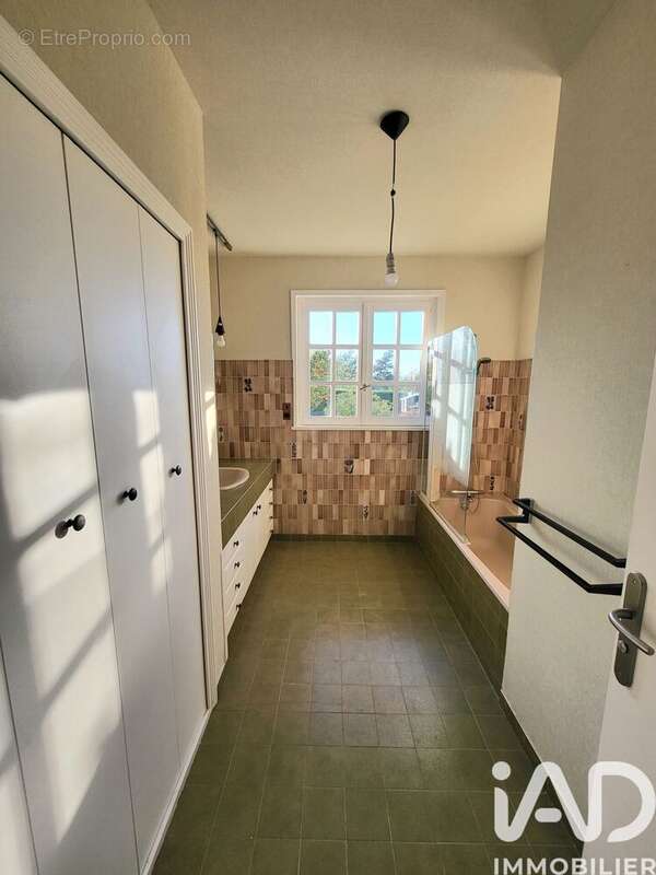 Photo 8 - Maison à SAINT-JUST-SAINT-RAMBERT