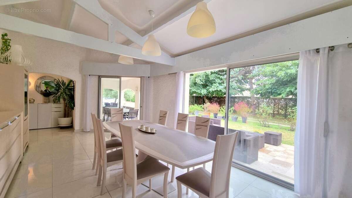 Gujan-mestras - villa 208m2 - 4/5 chambres - terrain 2231m2 - photo 7
