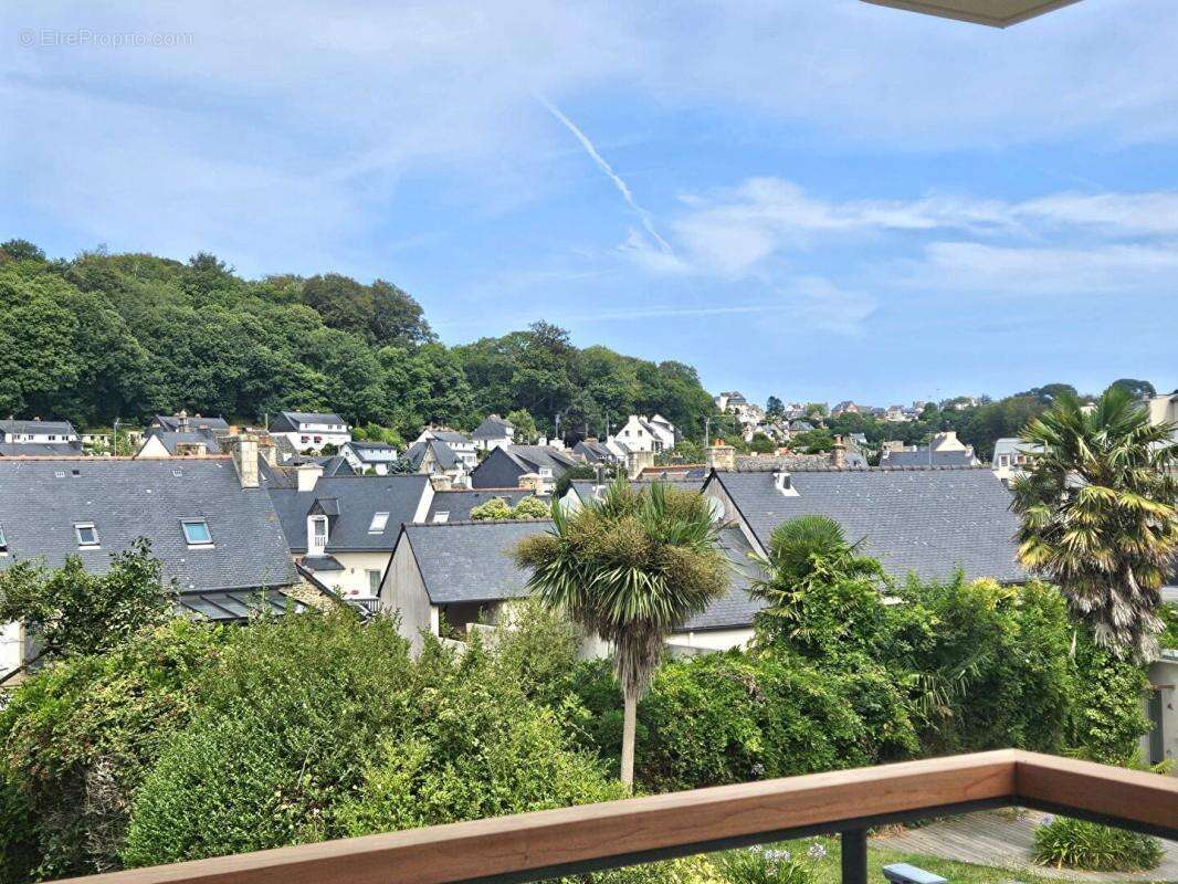 Vente appartement T3, dernier étage, port à pied, 2 balcons, 1 box, Perros-Guirec (22700) - photo 2