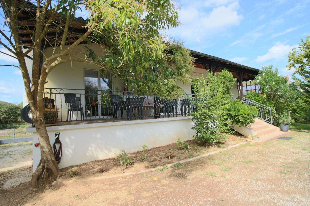 Maison à PUY-L'EVEQUE