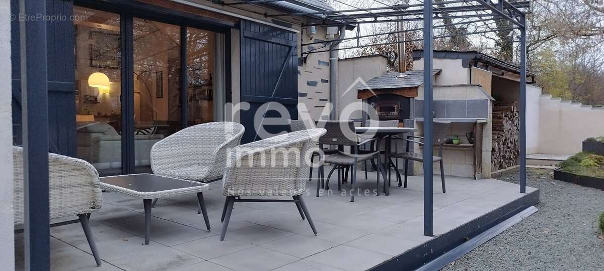 Maison à SAINT-BARTHELEMY-D'ANJOU