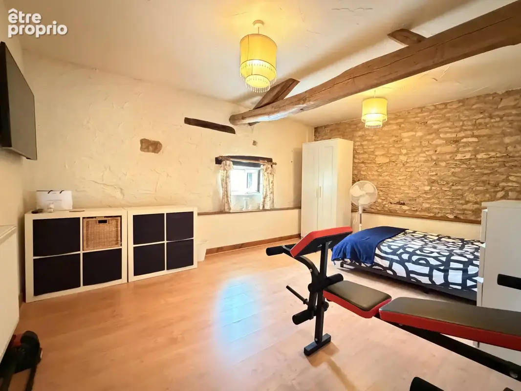 Propriété de caractère exceptionnelle avec gîte, vaste grange et nombreux bâtiments – proche de Civray - photo 13
