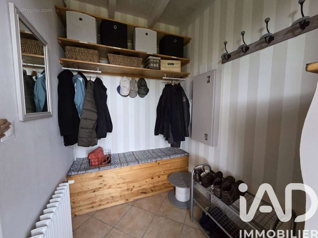 Maison 225 m² à Saint-Philippe-Du-Seignal  - photo 3
