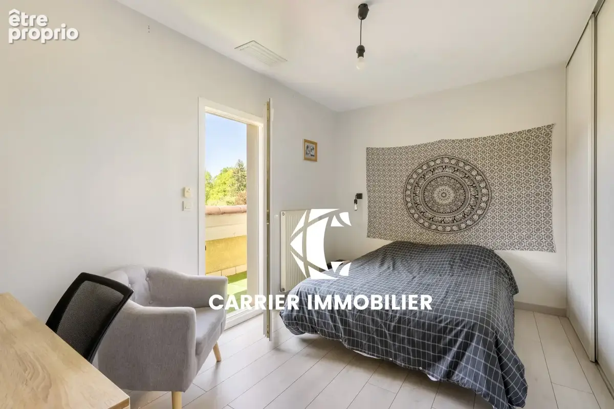 Brindas  belle maison familiale avec piscine - photo 10