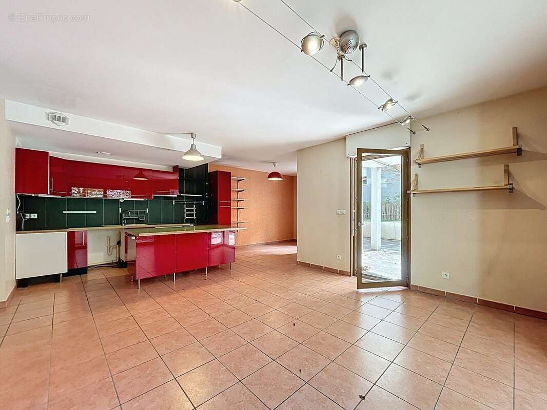 pièce de vie - Appartement à GRENOBLE