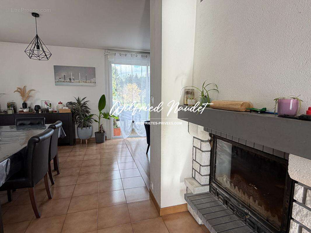 Maison à PARIGNE-L'EVEQUE