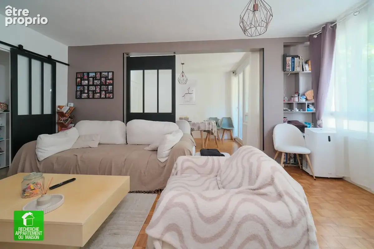 Givors centre - t4 - 3 chambres - garage - photo 2