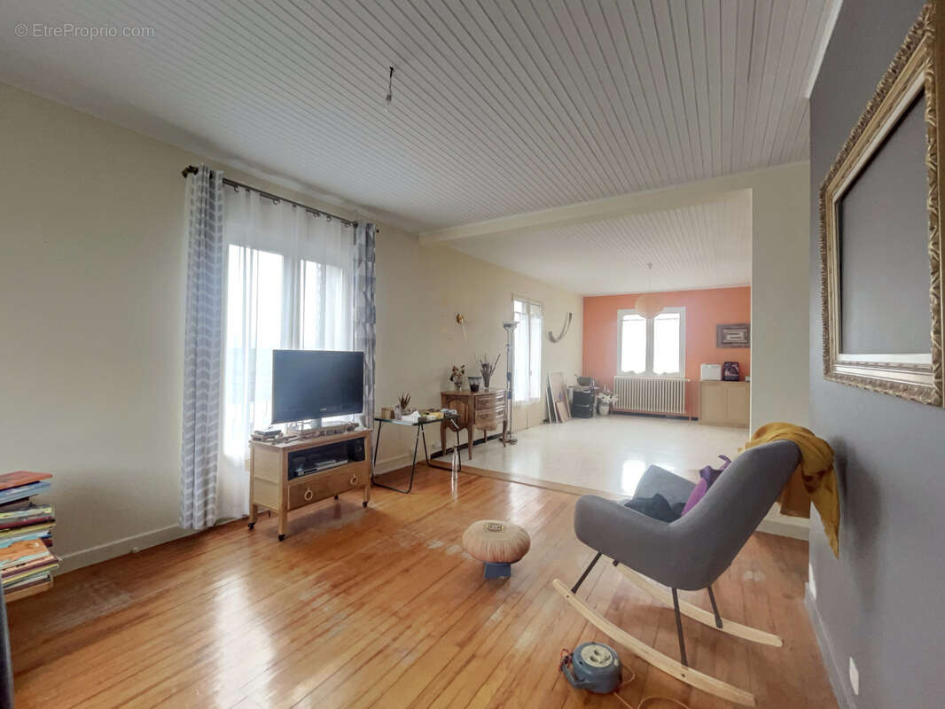 Maison à PLATS