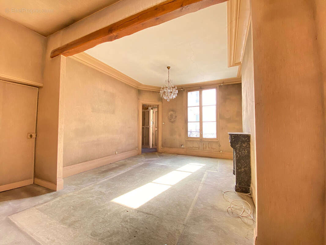 Appartement à PARIS-4E