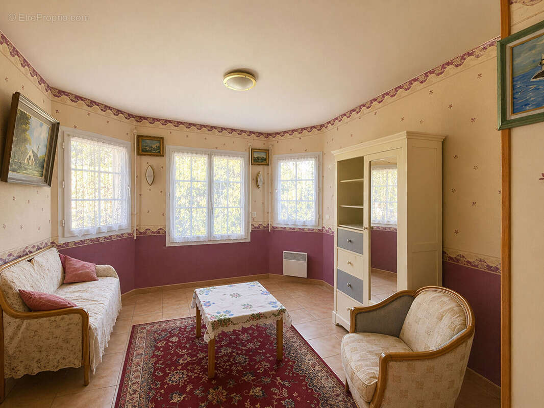 Maison à MINIAC-MORVAN