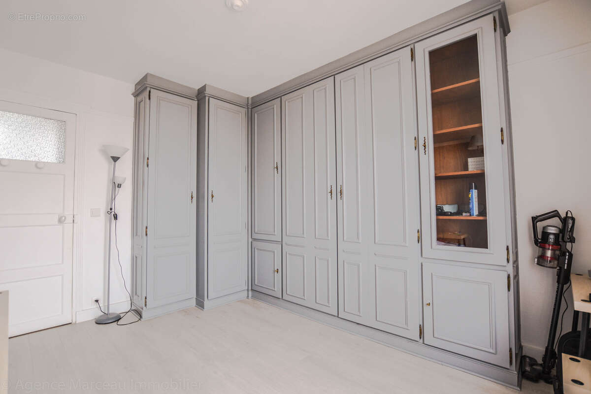 Appartement à COURBEVOIE