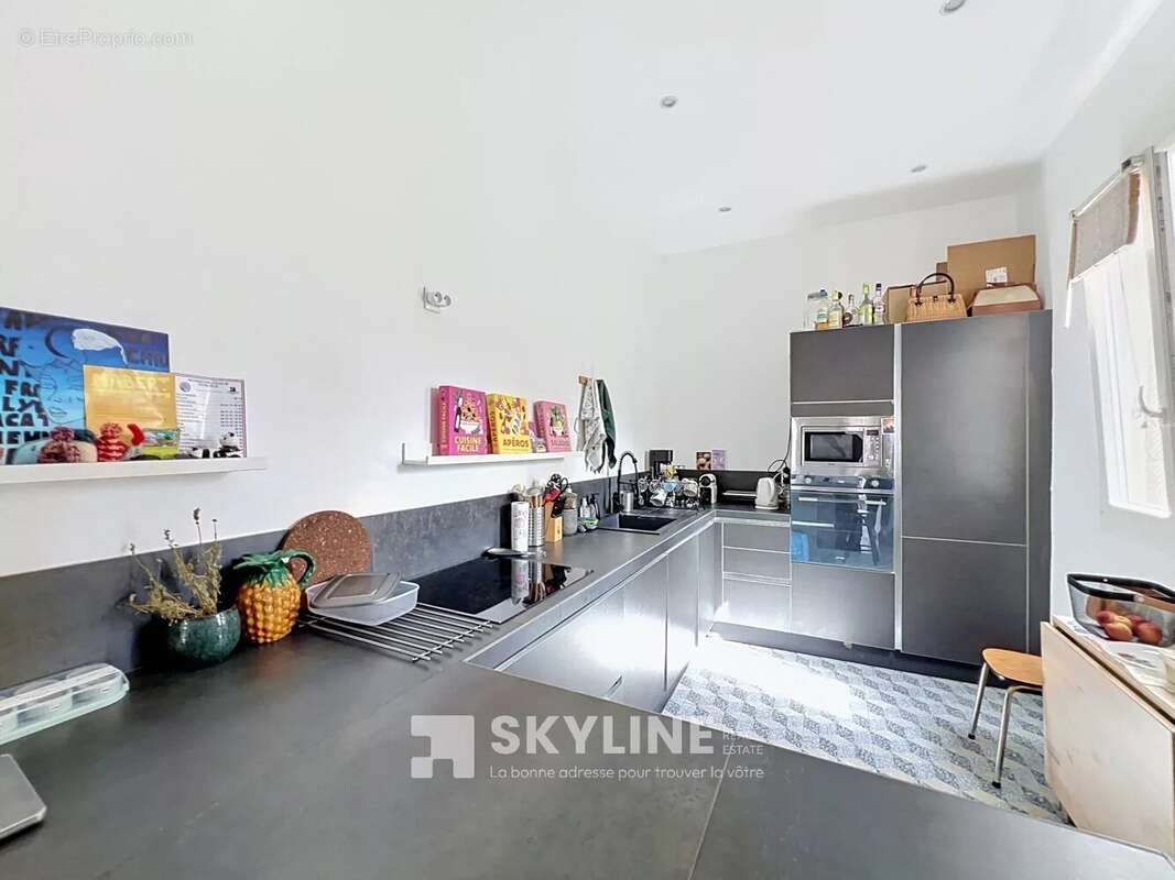 Appartement à MARSEILLE-5E
