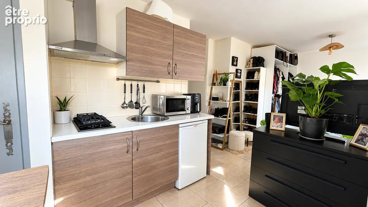 Charmant T1 de 23 m² - immeuble rénové -Saint-Maximin - photo 3