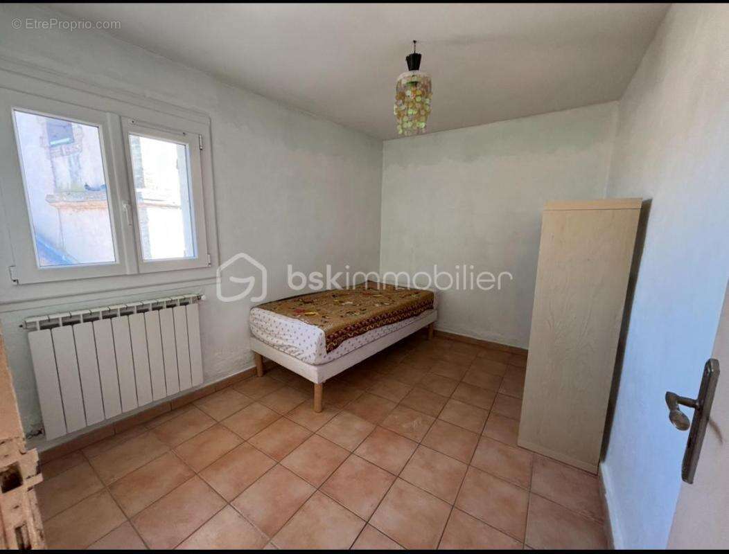 Maison à SIMIANE-COLLONGUE