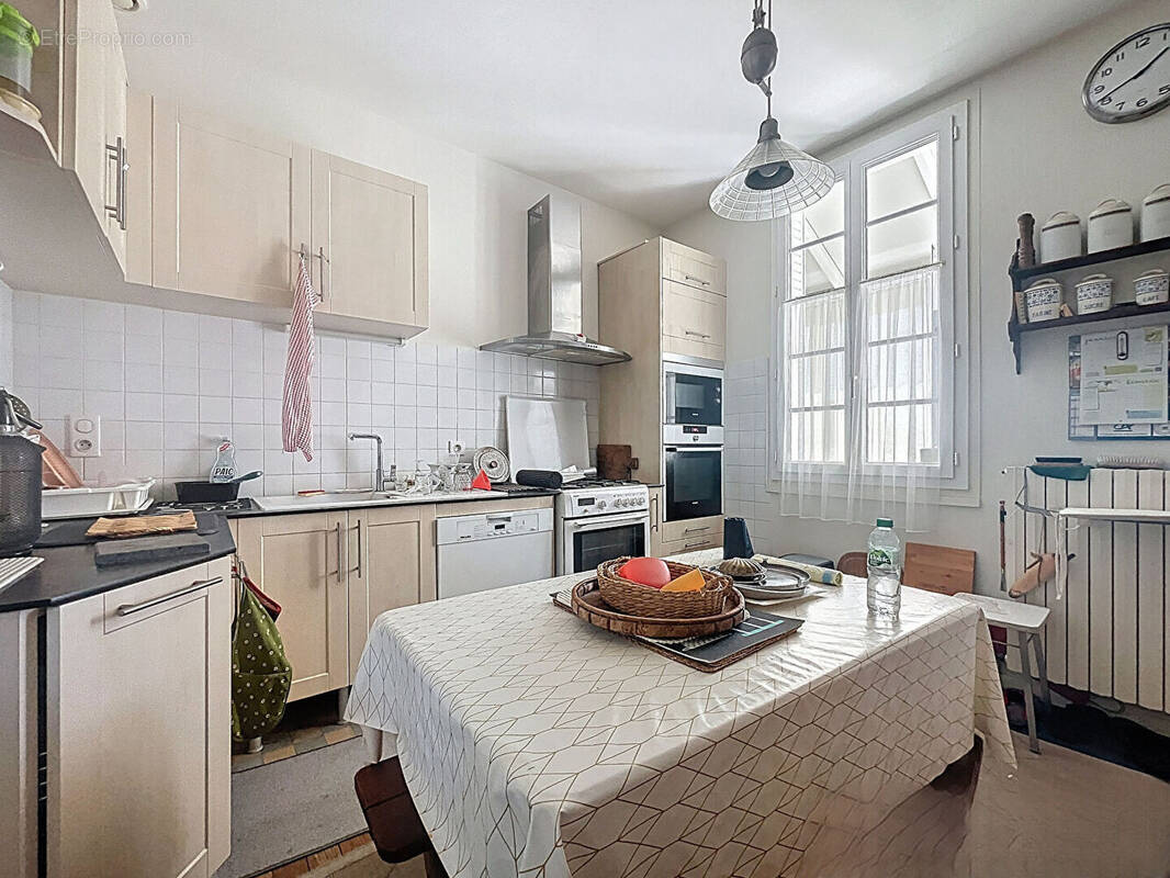 Maison à RUELLE-SUR-TOUVRE