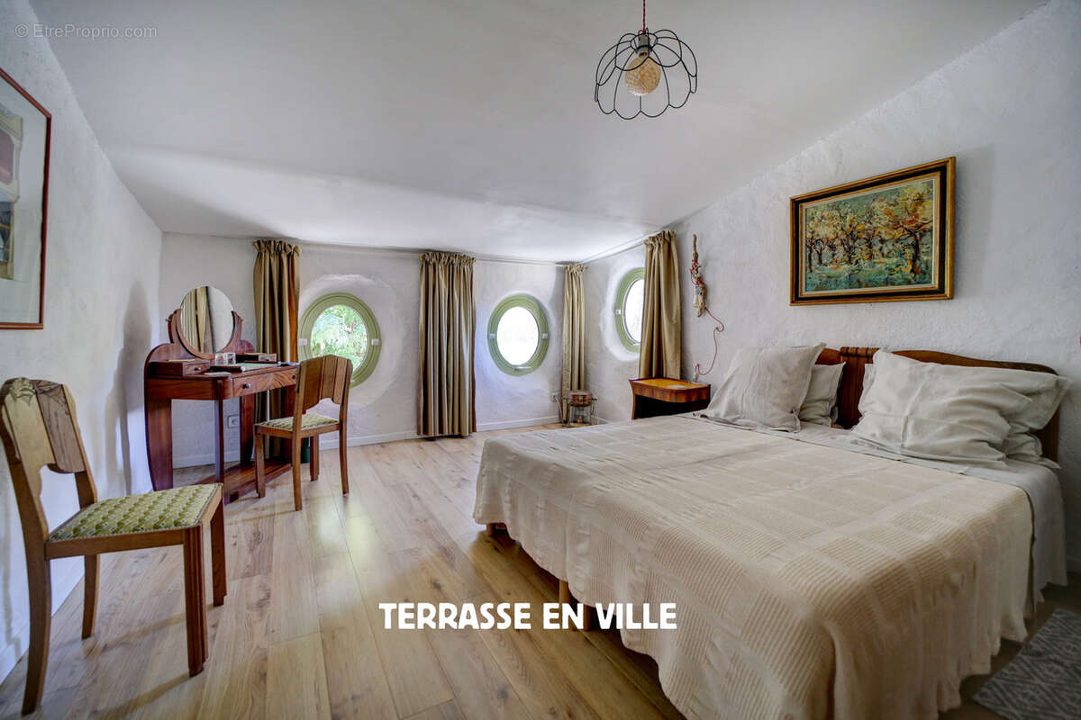 Maison à OPPEDE