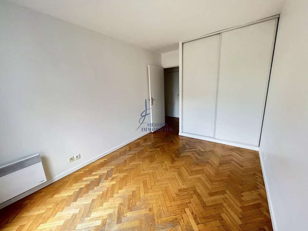 Appartement à MONTROUGE