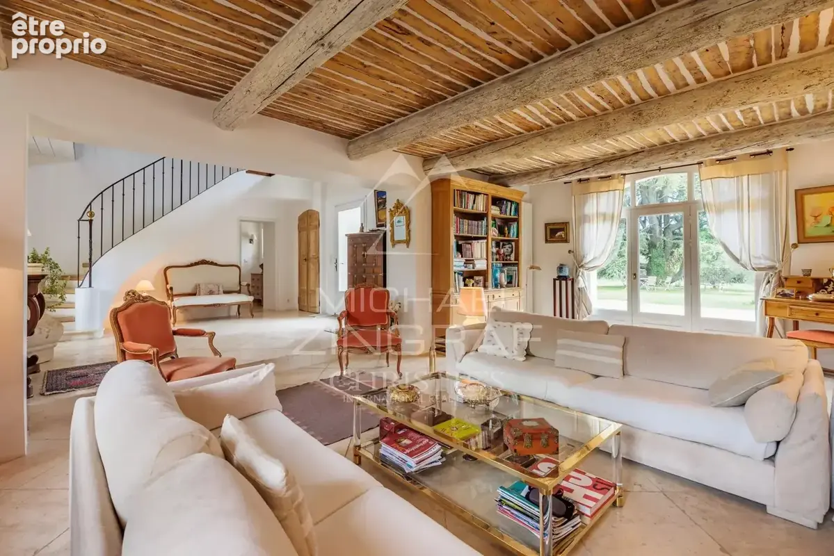Propriété rare à la vente - mas renové - photo 5