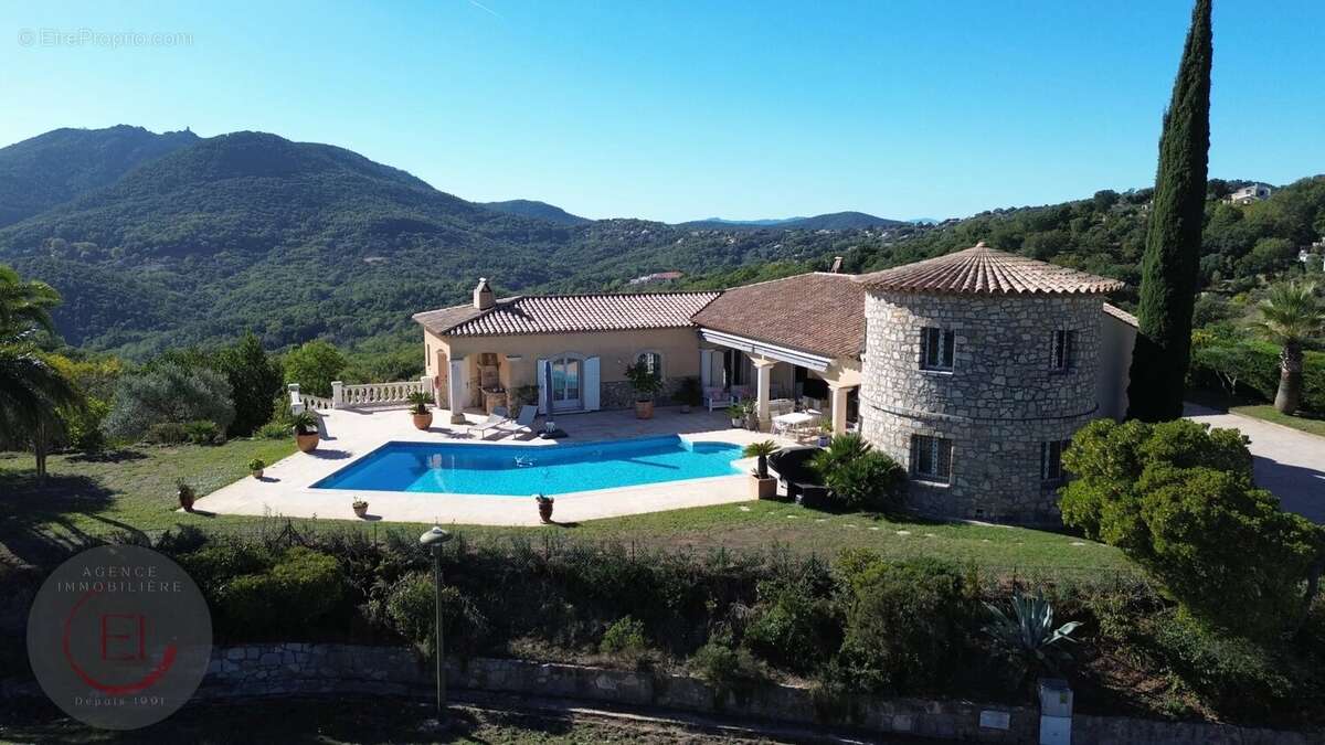 Maison à LES ADRETS-DE-L'ESTEREL