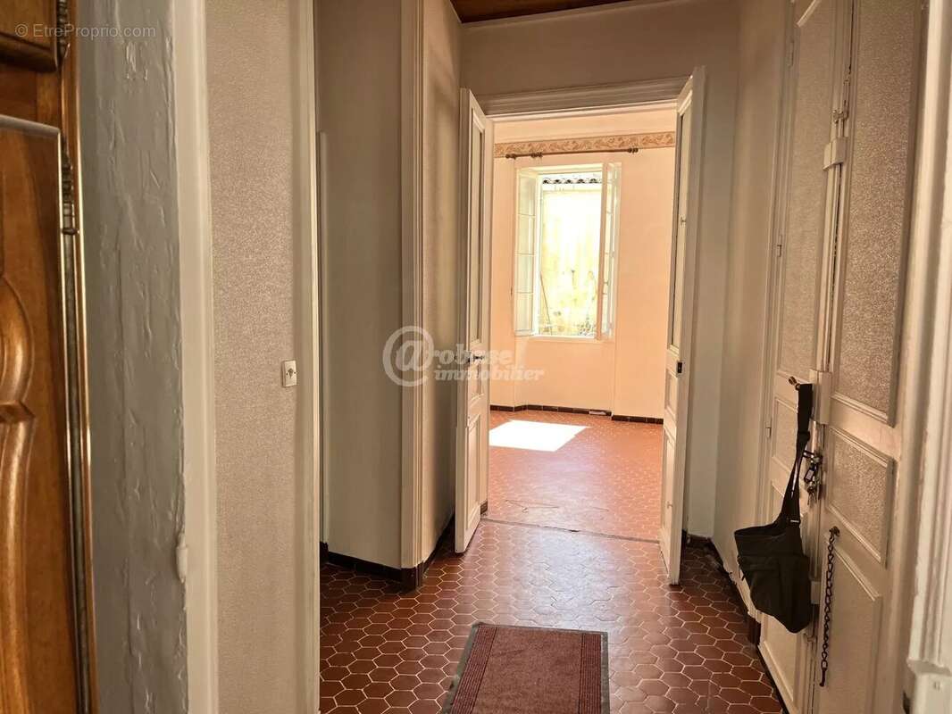 Appartement à MARSEILLE-6E