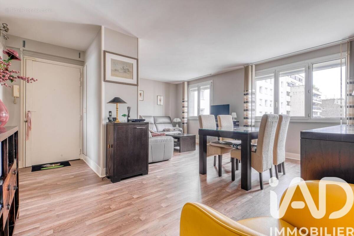 Photo 1 - Appartement à PARIS-15E