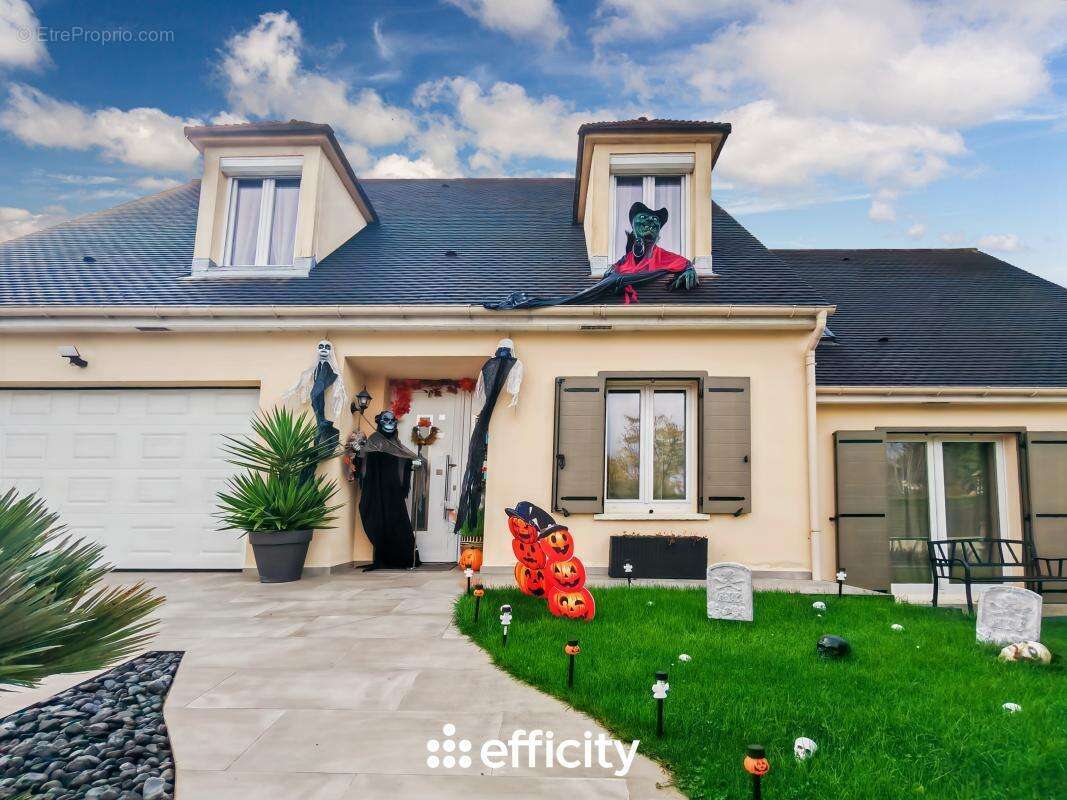 Maison à LA QUEUE-EN-BRIE