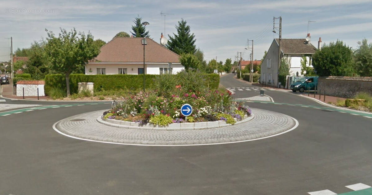 Parking à OLIVET