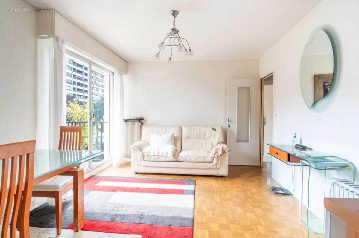 Appartement à PARIS-20E