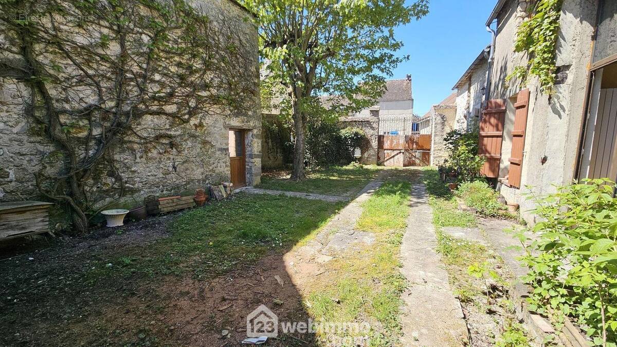 Un jardin de 245 m² sans vis à vis! - Maison à OBSONVILLE