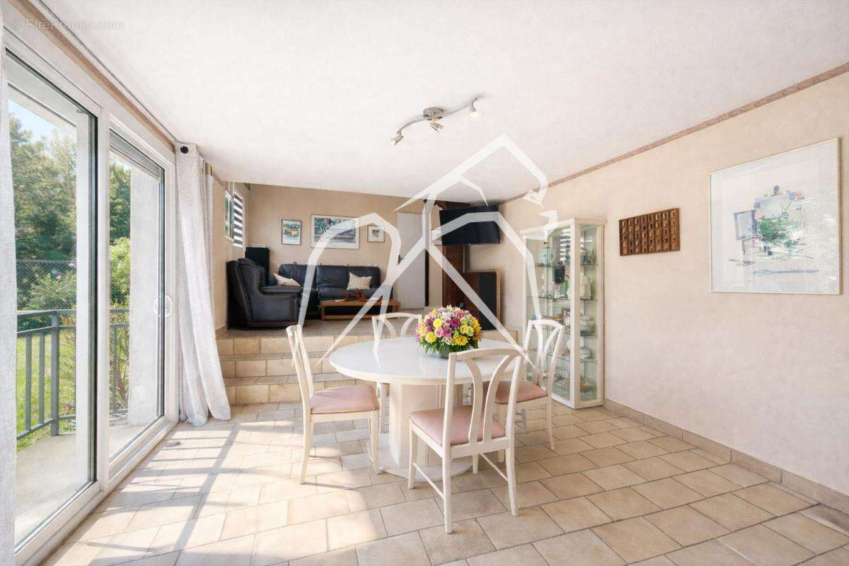 Maison à CANTELEU