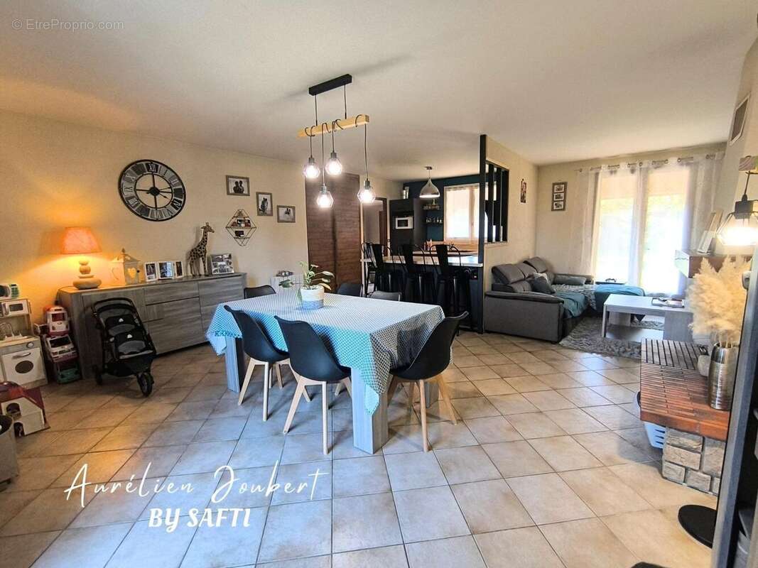 Photo 3 - Maison à EGUZON-CHANTOME