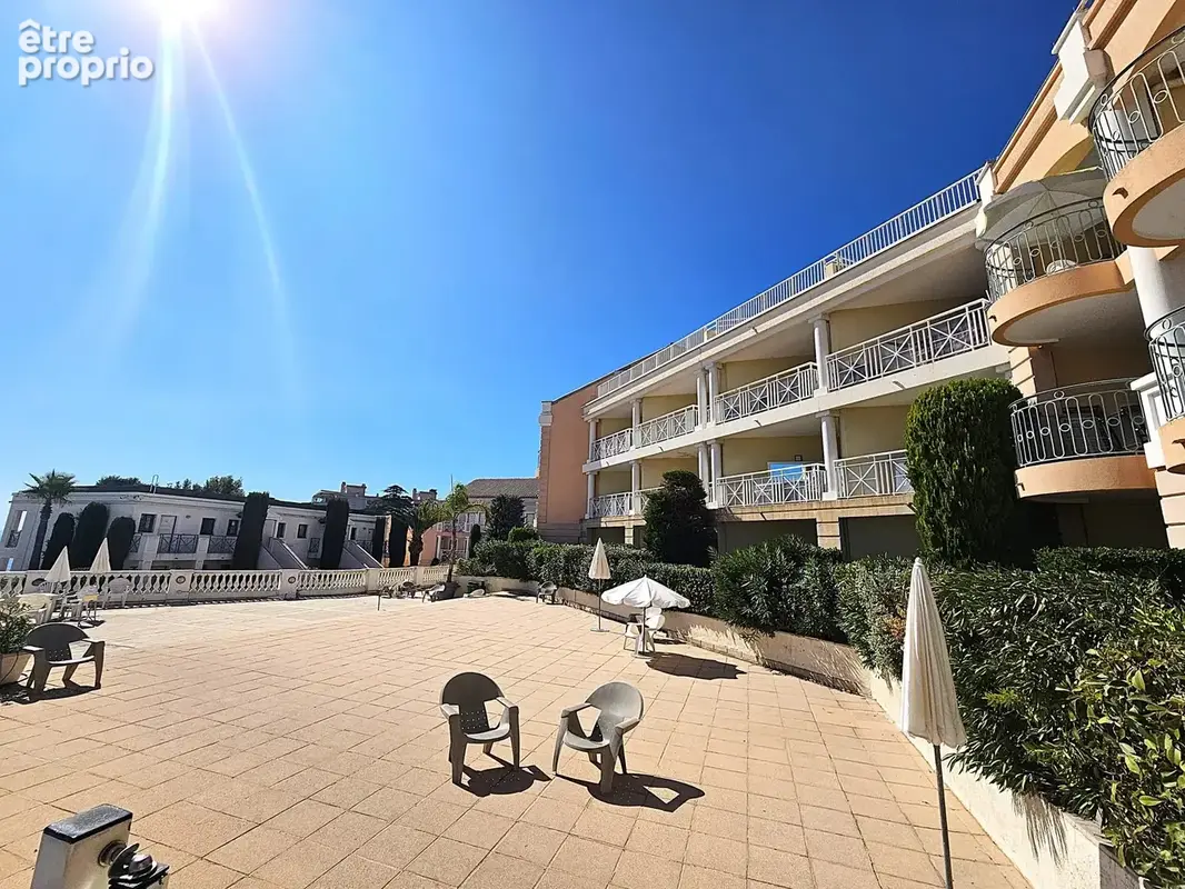 Cannes croix des gardes : 2 pieces avec terrasse jardin - photo 14