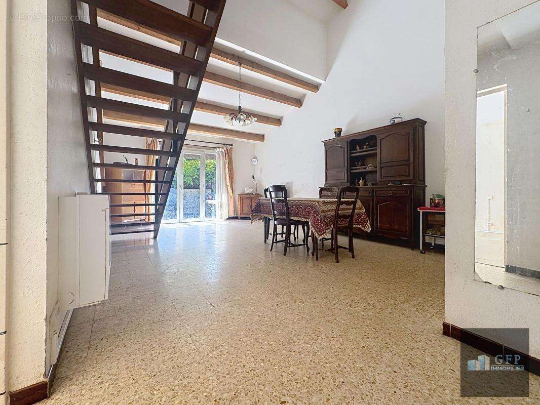 Maison à BORMES-LES-MIMOSAS