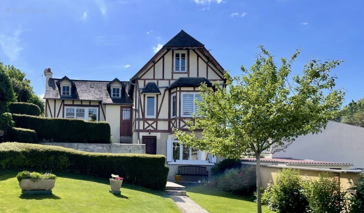 Maison à SAINT-LEONARD