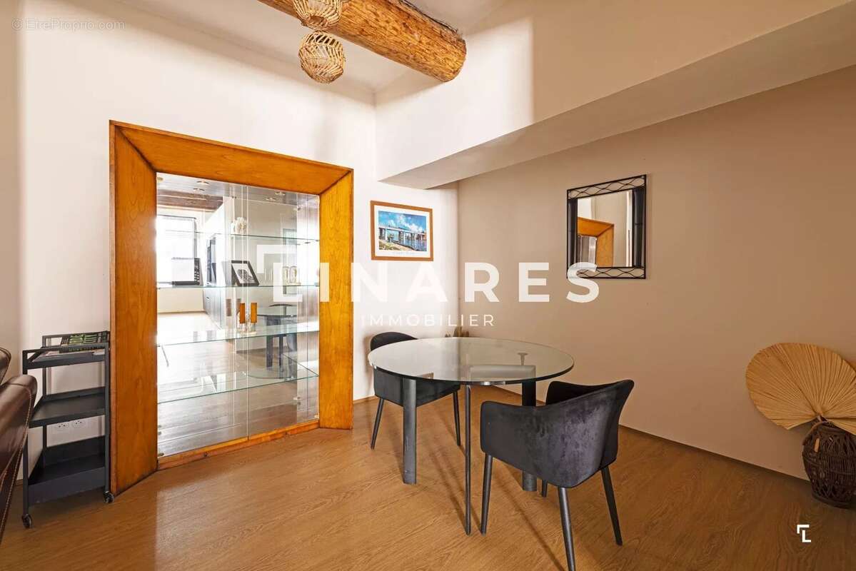 Appartement à MARSEILLE-1E