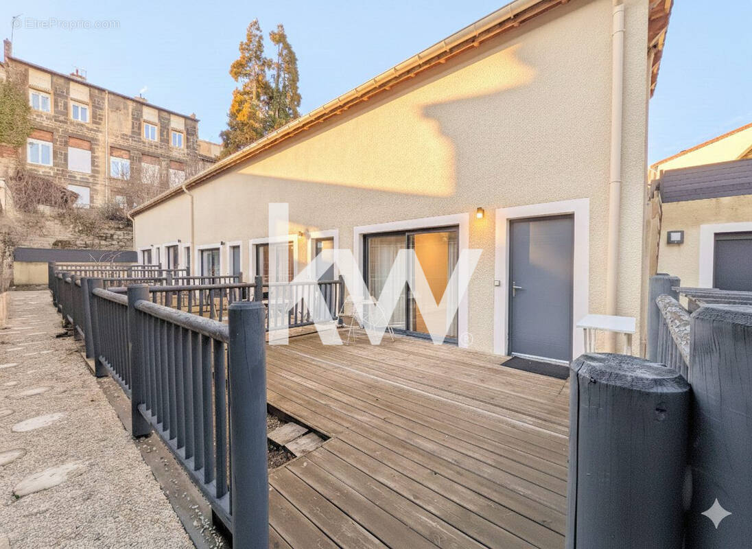 Appartement à SAINT-ETIENNE