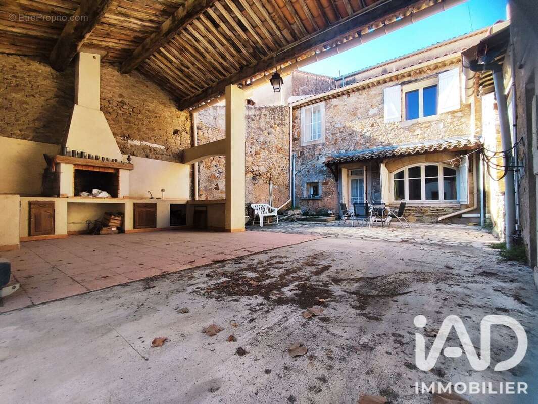Maison 285 m² à Gabian  - photo 2