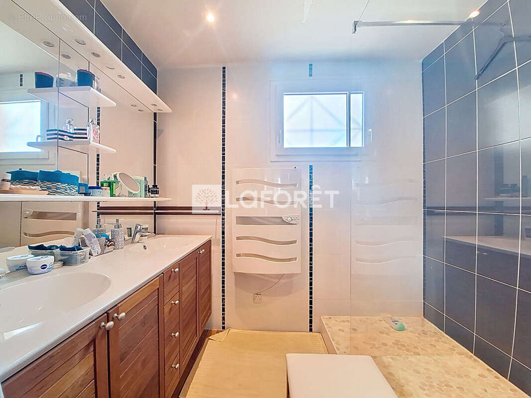 Maison à VERNEUIL-SUR-SEINE