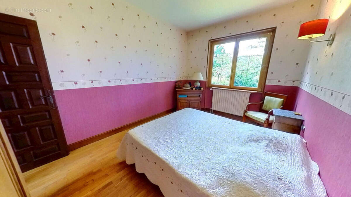 Maison à LA CHAPELLE-SUR-FURIEUSE