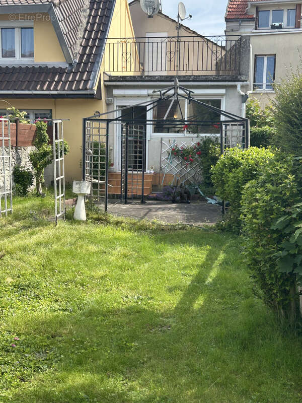 Maison à CLAYE-SOUILLY