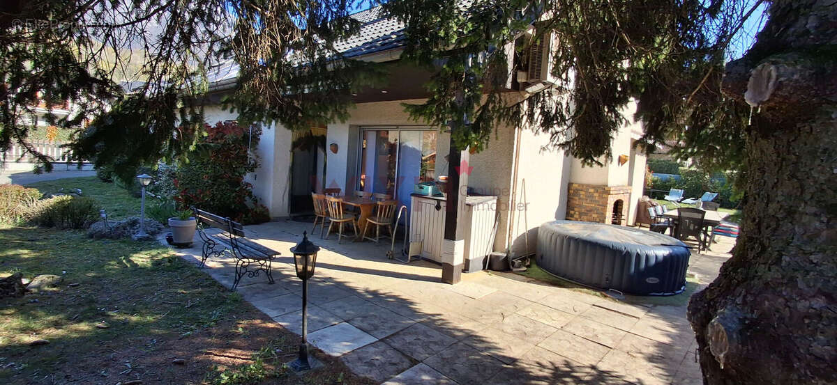 Maison à GILLY-SUR-ISERE
