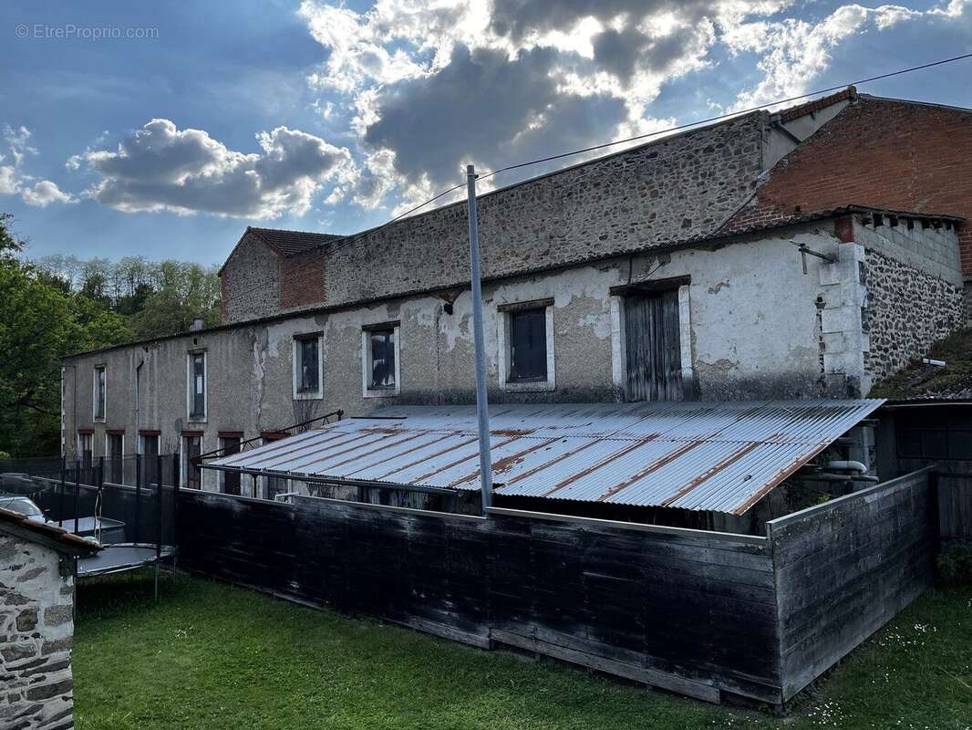 Commerce à SAINT-JUNIEN