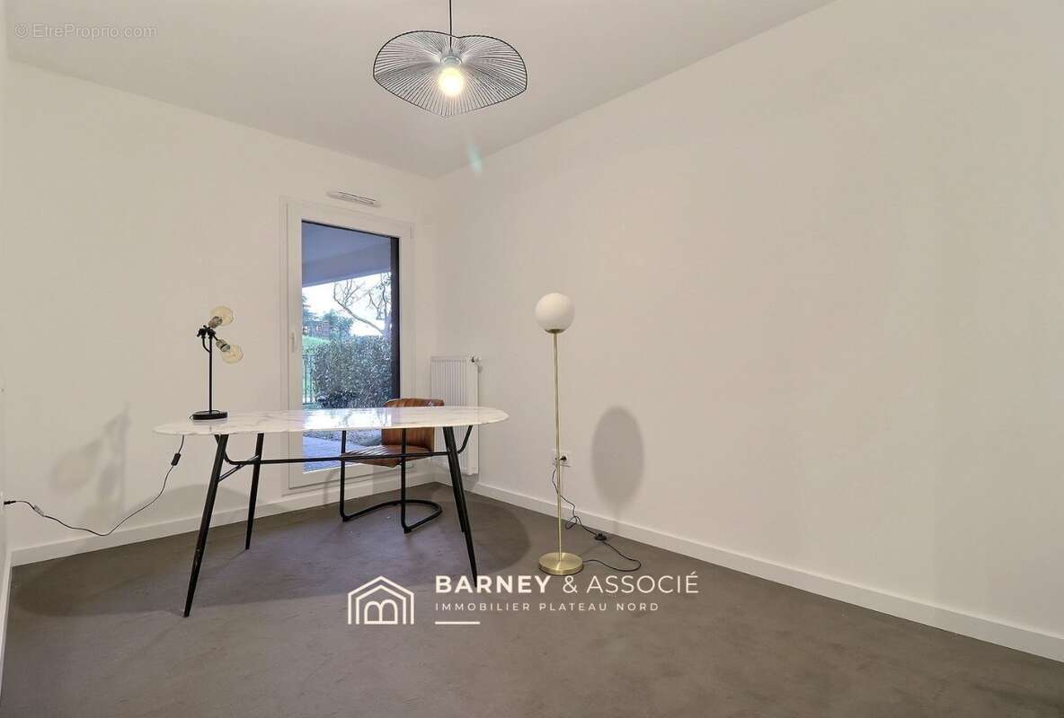 Appartement à MONT-SAINT-AIGNAN