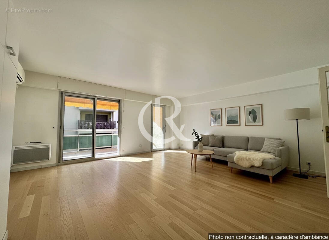 Appartement à HYERES